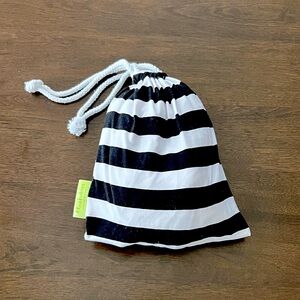 Kea Babies Black and White Stripe Cover for Babies